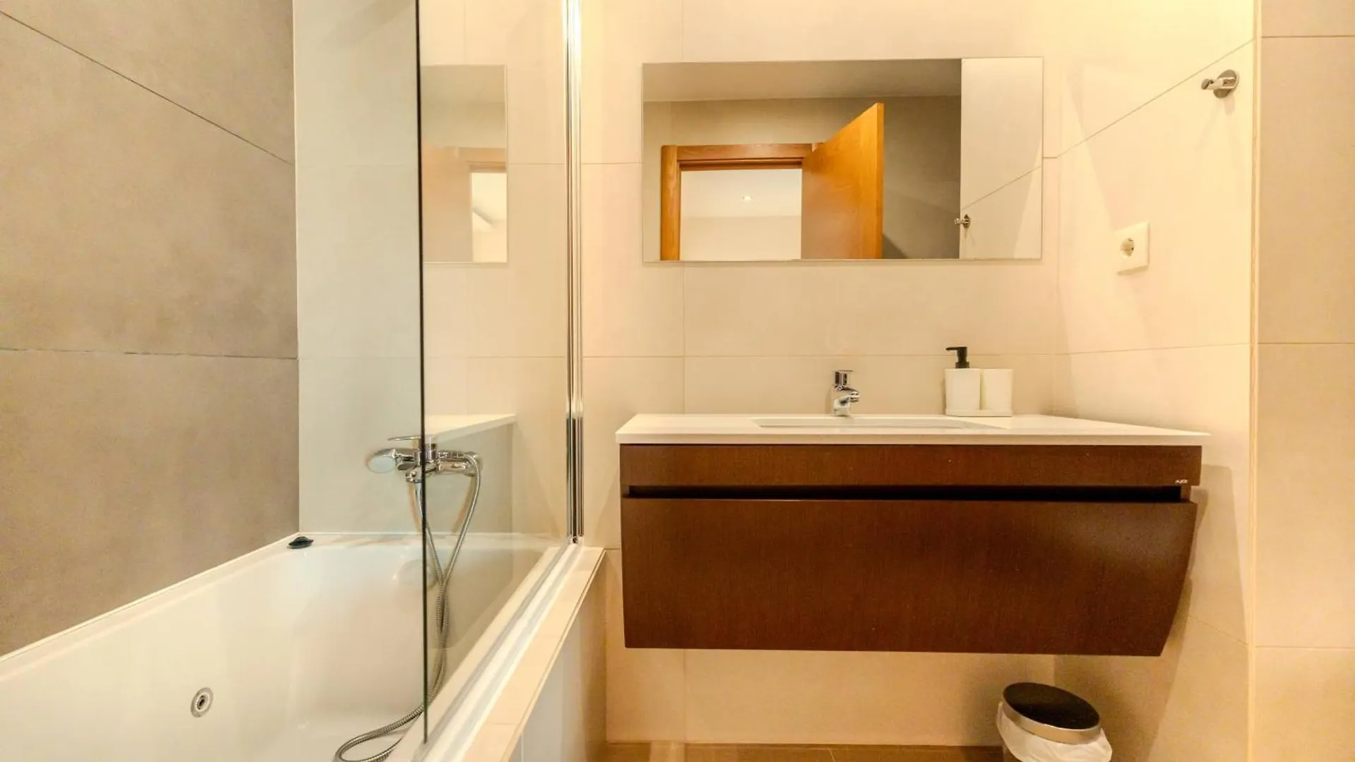 Apartament Horizon Rocha Prime 3 Bedroom Portimão